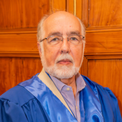 15 – Claudio Mauricio Zyngier