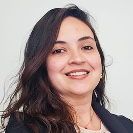 42 – Camila Andrade Lessa Ferreira