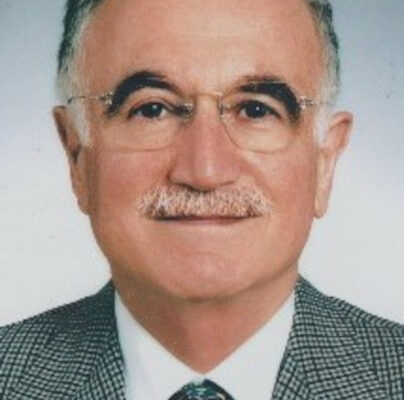 Yekta Güngör Özden